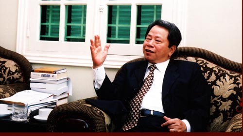 Chuyên gia kinh tế Nguyễn Trần Bạt